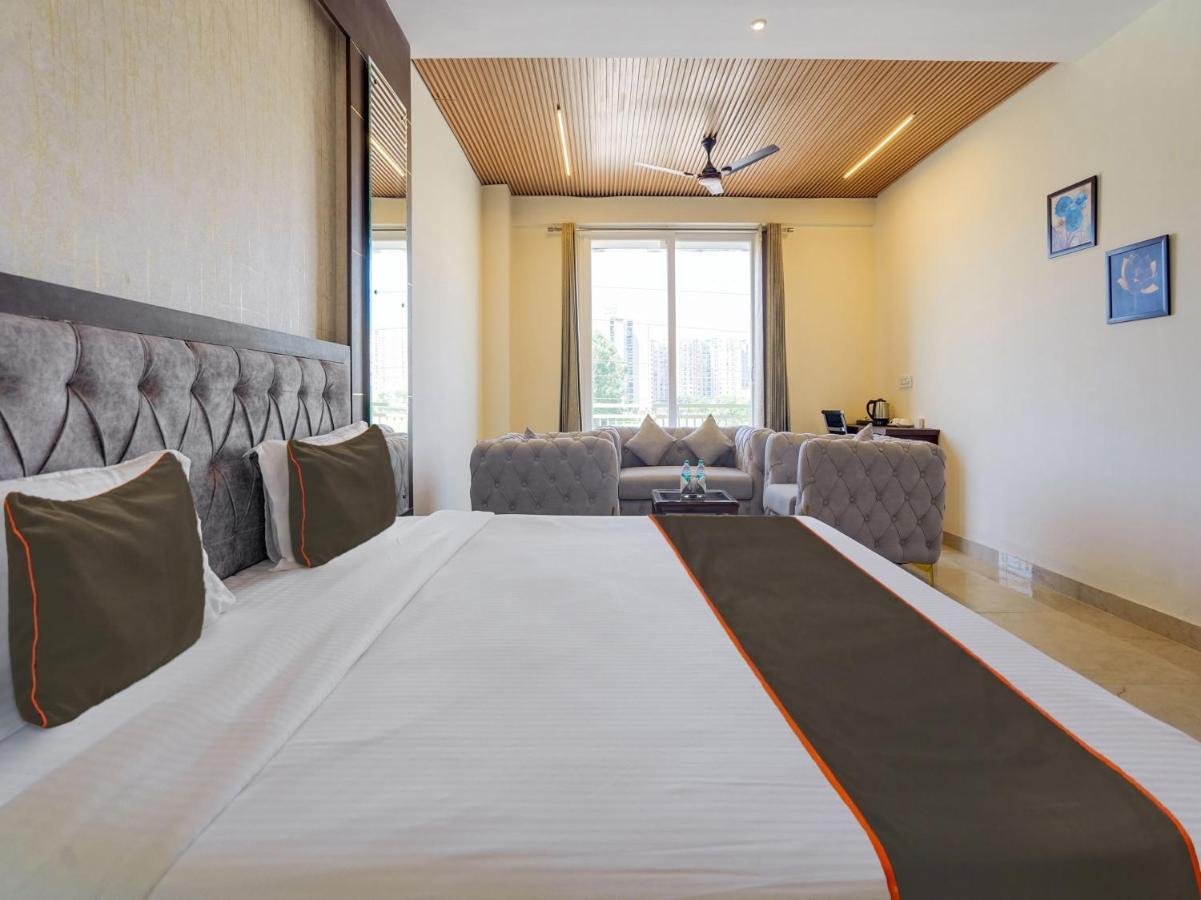 Hotel Omnibliss By Blossom Hotels Zirakpur Exterior photo
